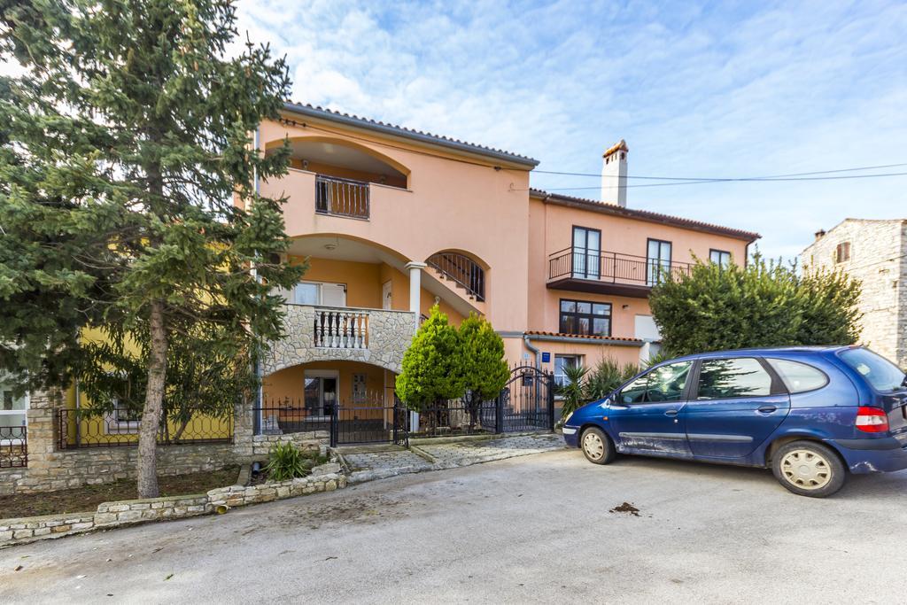 Apartments Gloria Ližnjan Dış mekan fotoğraf