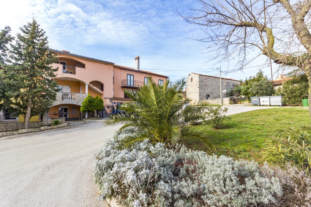 Apartments Gloria Ližnjan Dış mekan fotoğraf
