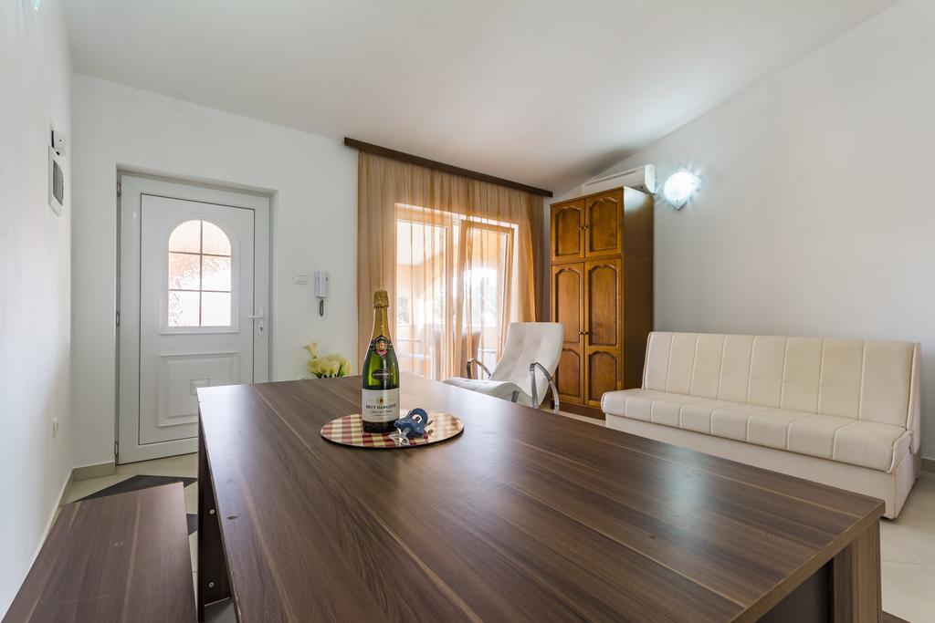 Apartments Gloria Ližnjan Dış mekan fotoğraf
