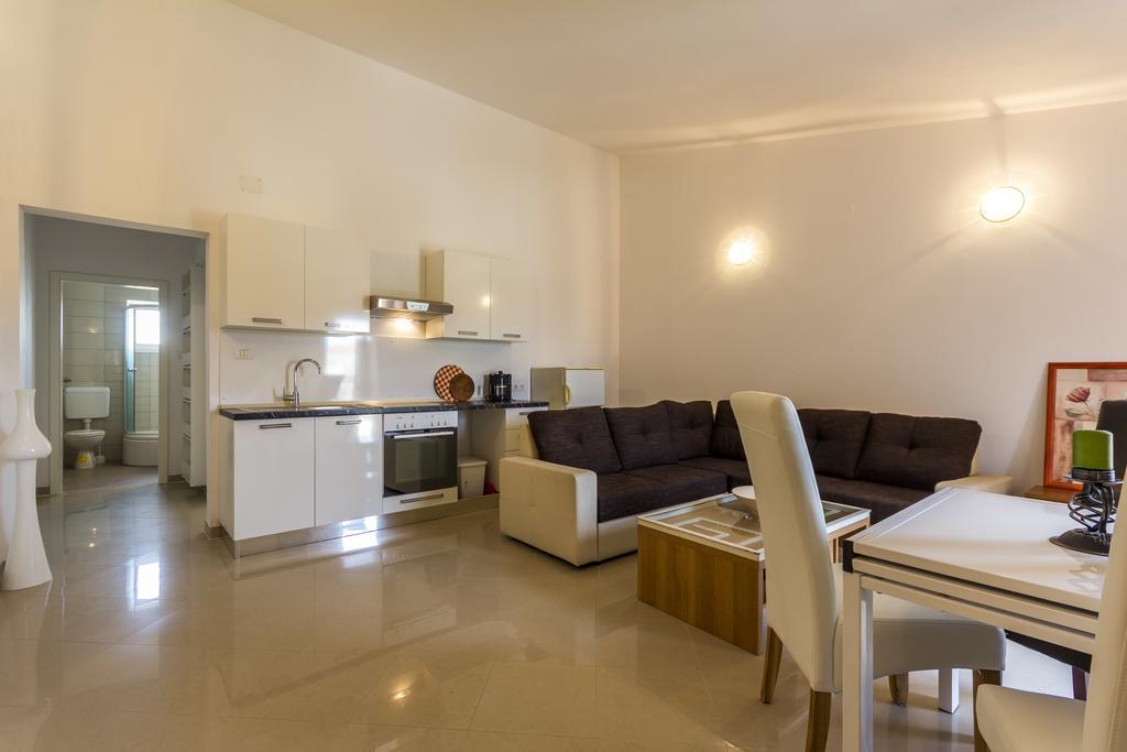 Apartments Gloria Ližnjan Dış mekan fotoğraf