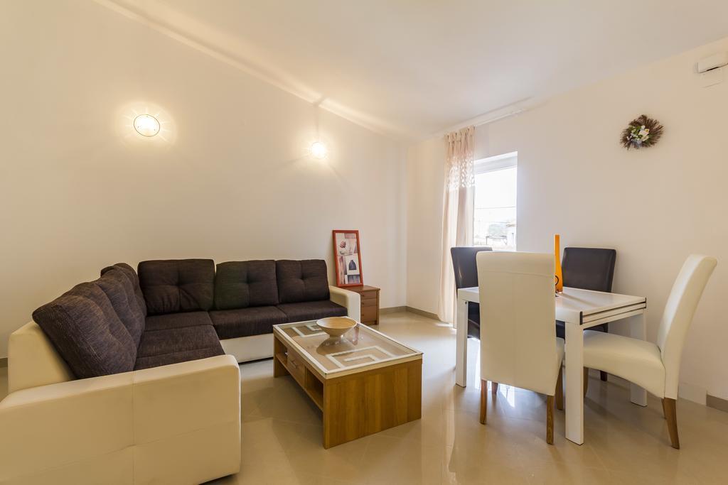 Apartments Gloria Ližnjan Dış mekan fotoğraf