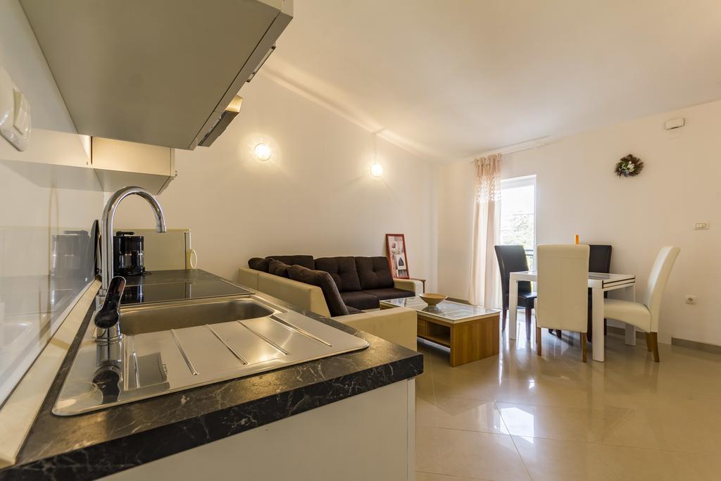 Apartments Gloria Ližnjan Dış mekan fotoğraf